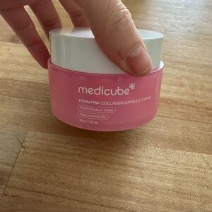 Medicube PDRN Pink Collagen Capsule Cream - Pink